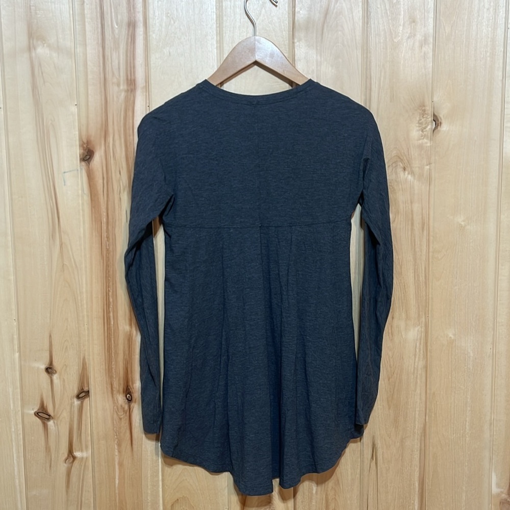 Lululemon Gray‎ Acadia Long Sleeve Size 6 - Picture 6 of 6